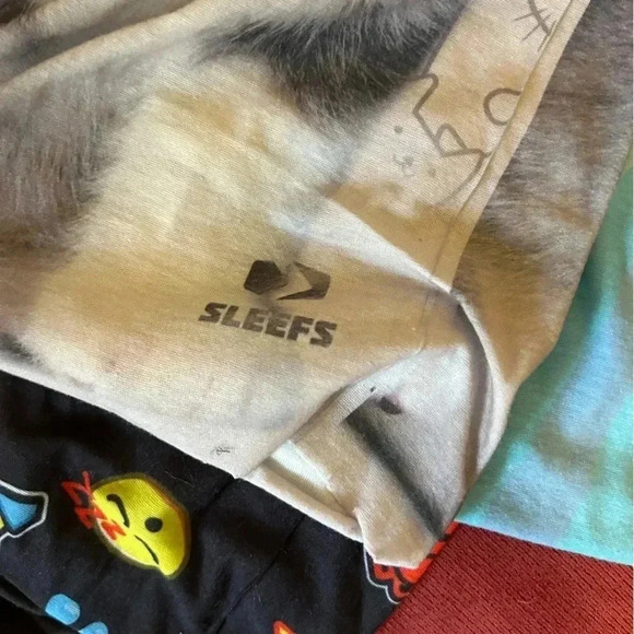 Sleefs neck gaitors - a collection of 7 in a variety of designs. - Picture 7 of 8